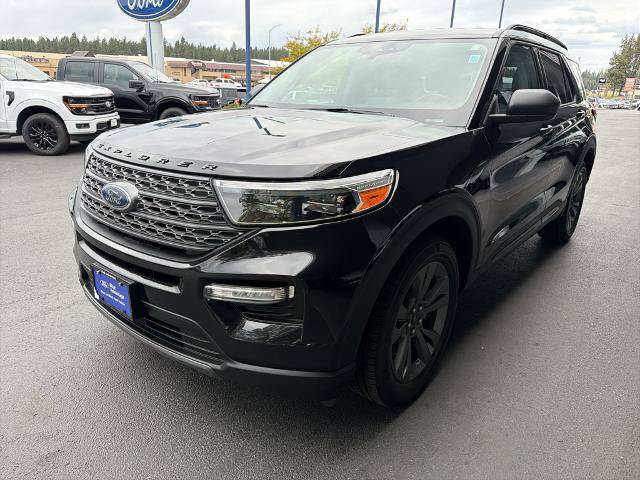 Certified 2021 Ford Explorer XLT w/ Equipment Group 202A AWD/4WD image 3