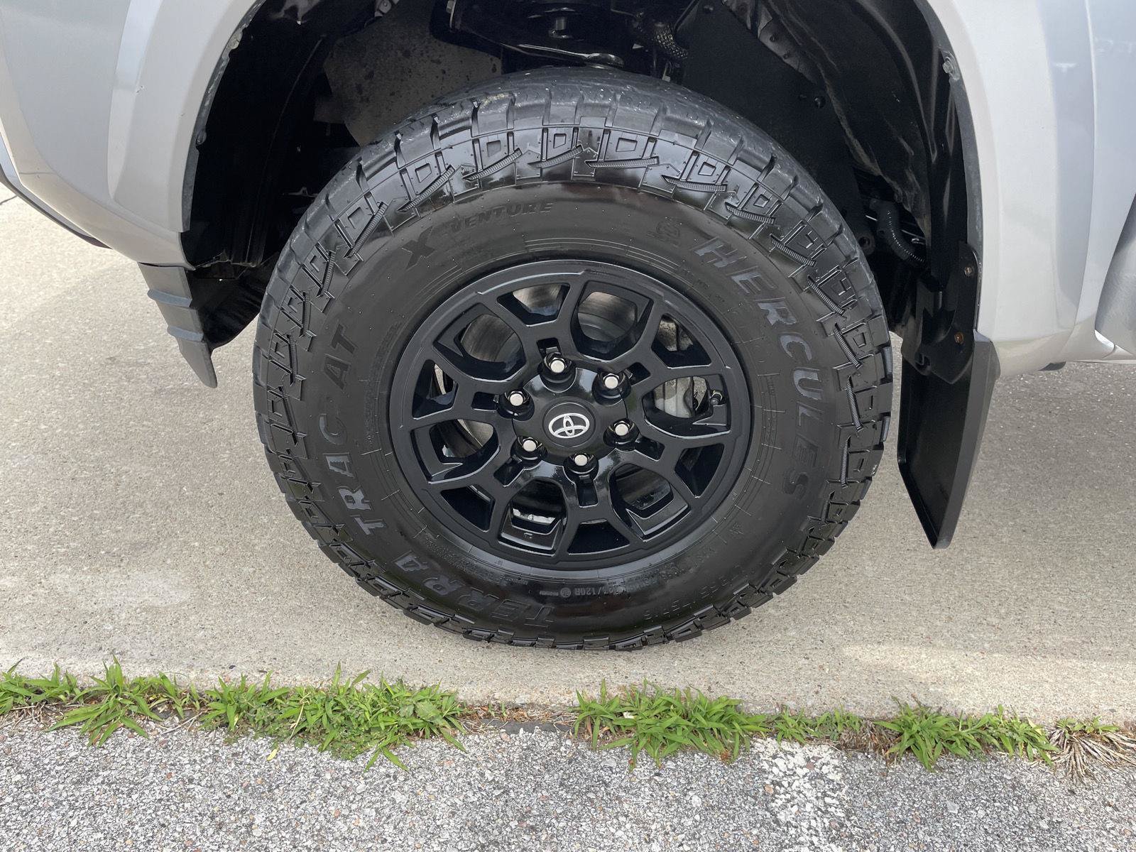 Used 2020 Toyota Tacoma SR5 AWD/4WD image 10