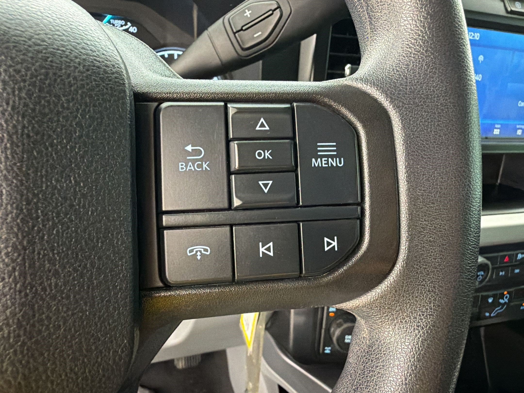 Certified 2025 Ford F250 XLT w/ FX4 Off-Road Package AWD/4WD image 17