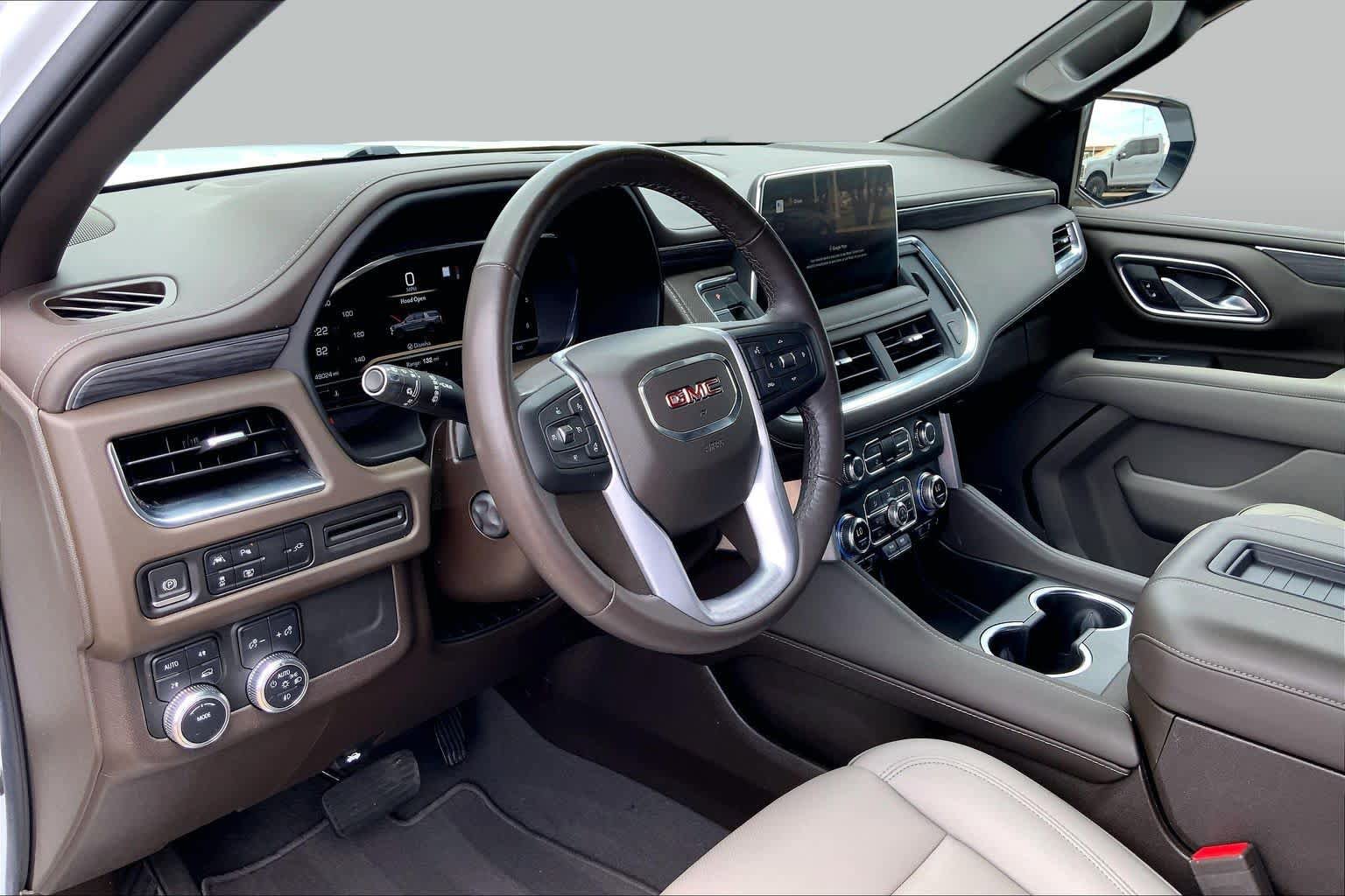 Used 2022 GMC Yukon SLT w/ SLT Premium Package AWD/4WD image 18