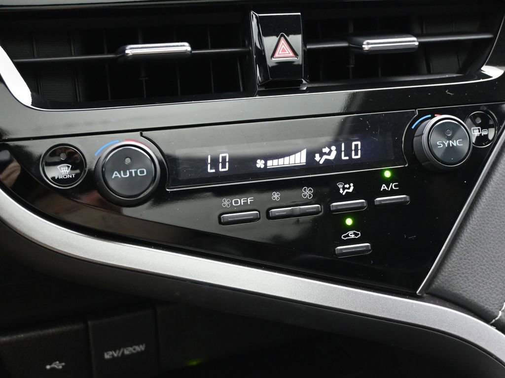 Used 2023 Toyota Camry XSE FWD image 18