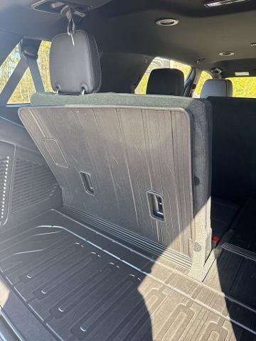 Used 2022 GMC Yukon AT4 AWD/4WD image 36