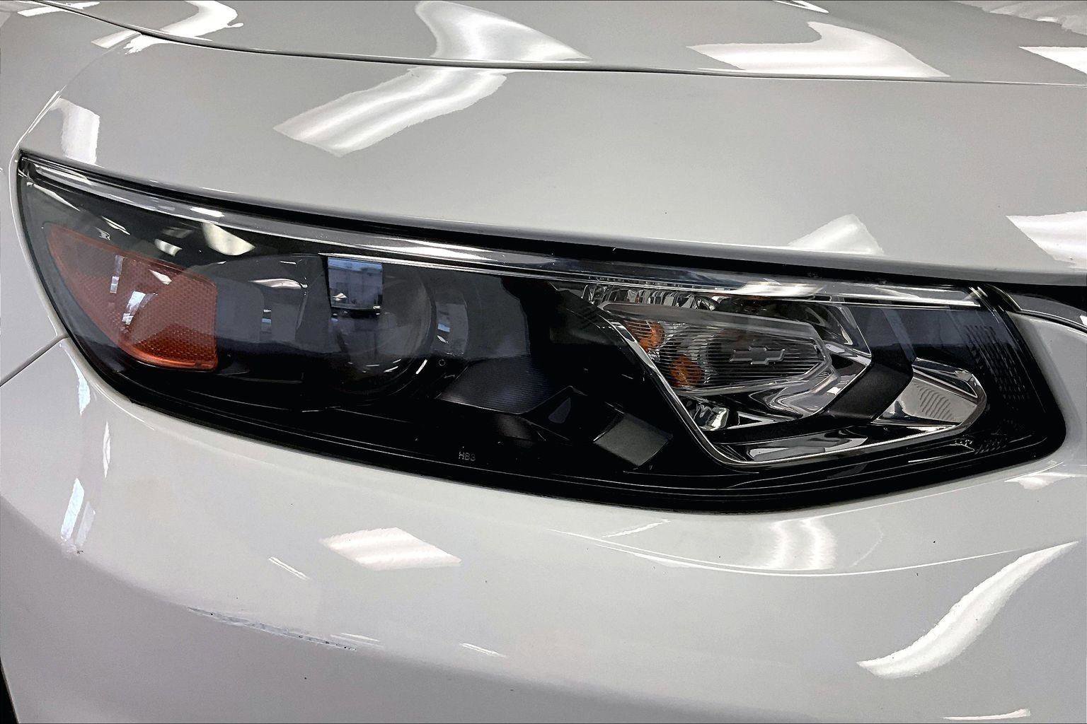 Used 2017 Chevrolet Malibu LT image 27