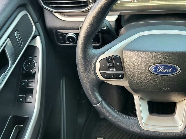 Certified 2023 Ford Explorer XLT w/ Equipment Group 202A RWD image 8