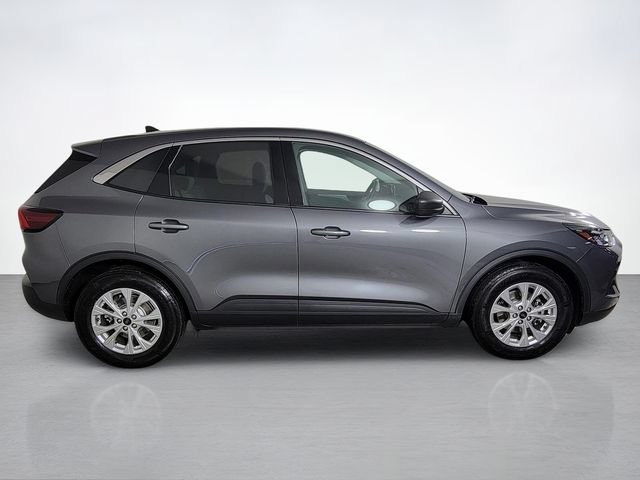 Certified 2023 Ford Escape Active FWD image 2