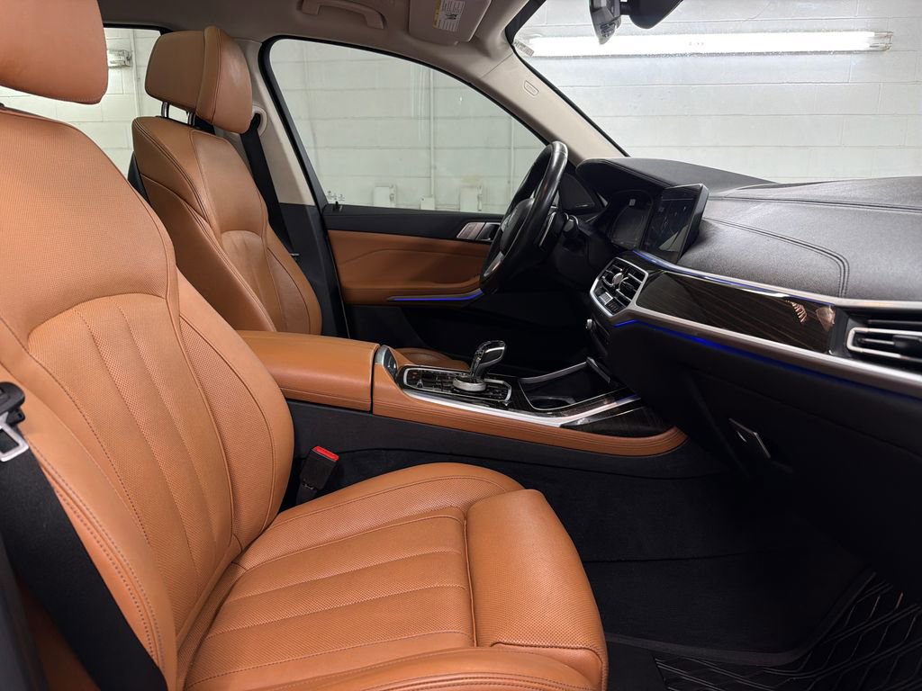 Used 2021 BMW X7 xDrive40i w/ Executive Package AWD/4WD image 30