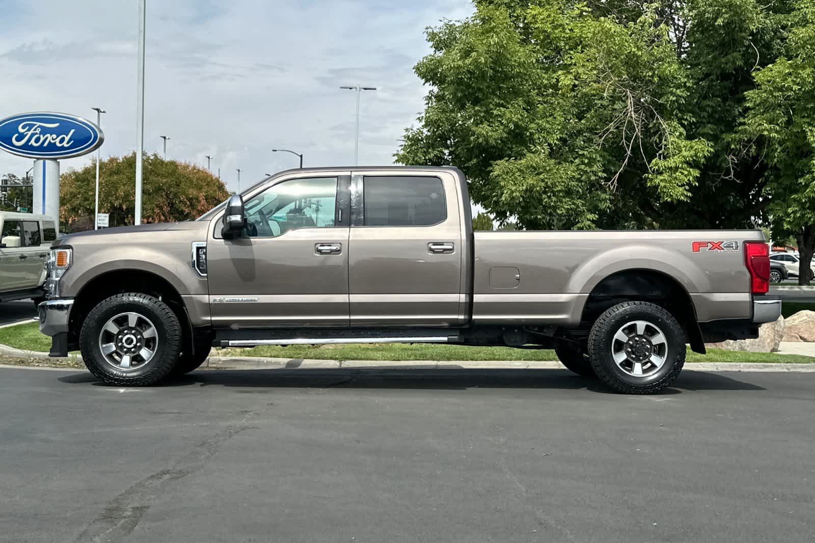 Certified 2022 Ford F350 XLT w/ XLT Premium Package AWD/4WD image 5