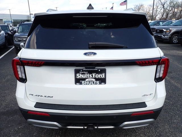 Certified 2025 Ford Explorer Platinum image 3