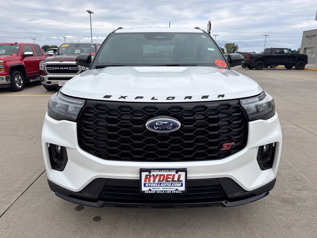 Certified 2025 Ford Explorer ST AWD/4WD image 29