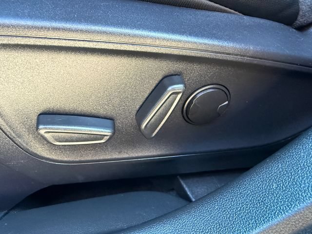 Certified 2025 Ford Escape ST-Line Elite w/ Premium Technology Package AWD/4WD image 22