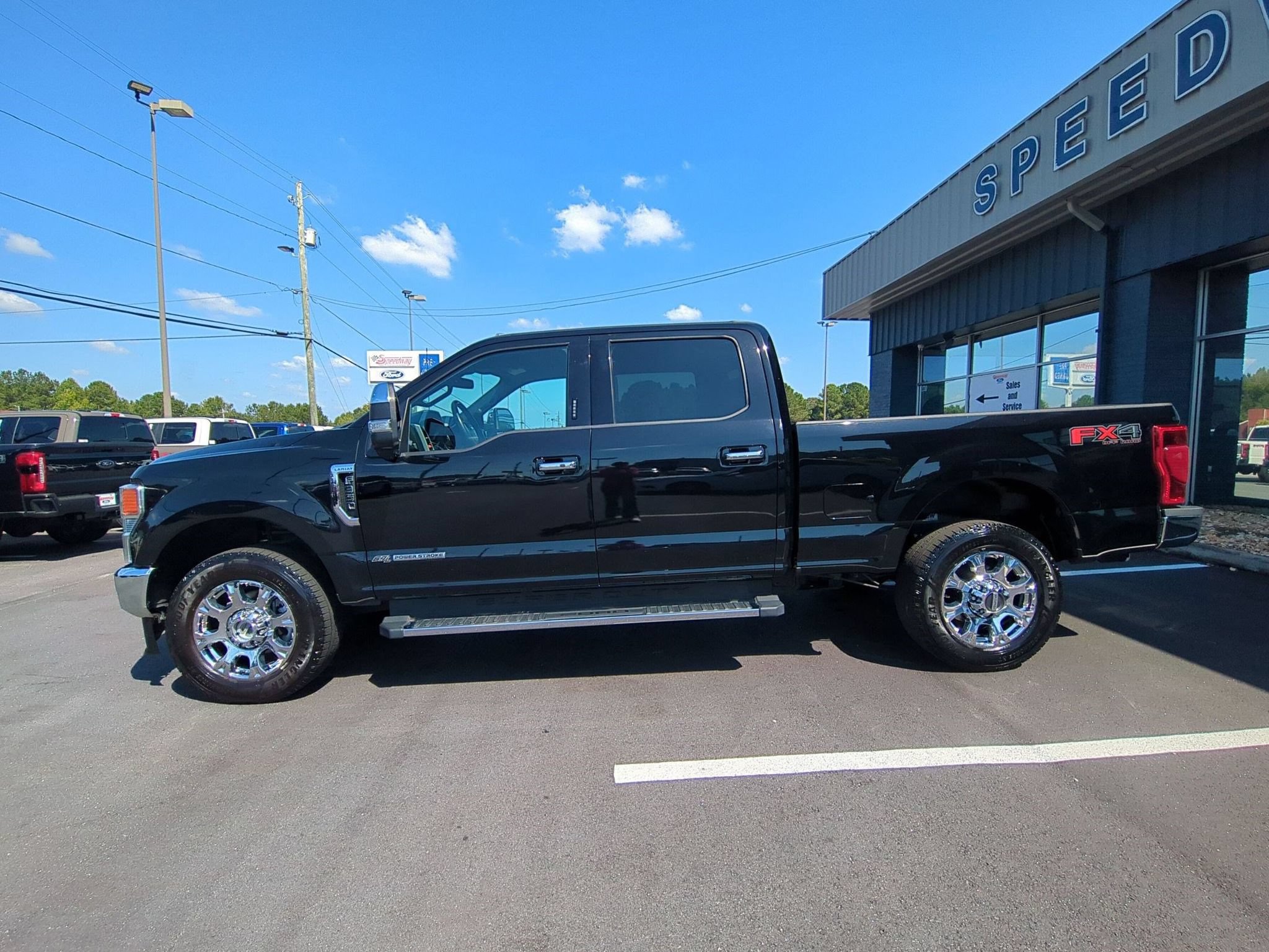 Certified 2022 Ford F350 Lariat w/ Lariat Ultimate Package AWD/4WD image 10