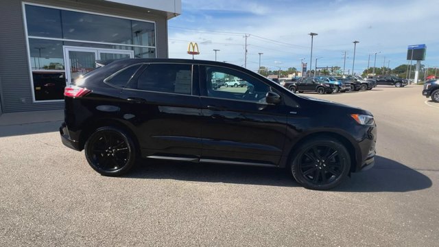 Certified 2024 Ford Edge ST-Line w/ Class II Trailer Tow Package AWD/4WD image 2