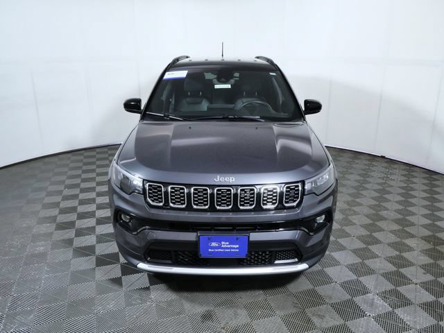 Used 2024 Jeep Compass Limited AWD/4WD image 3