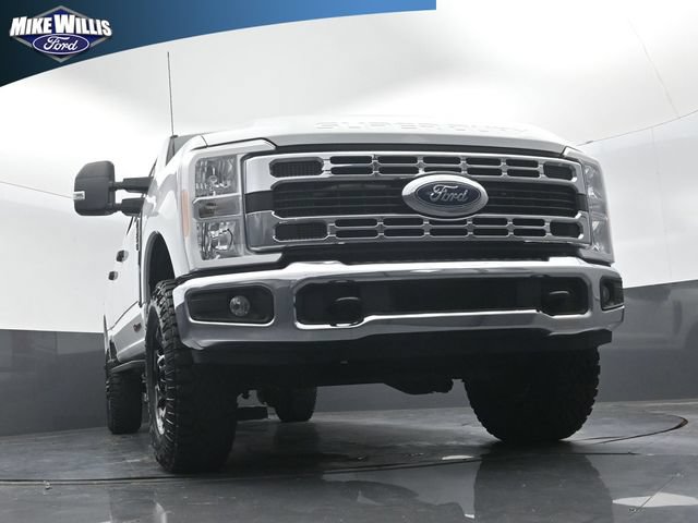 Certified 2023 Ford F350 XLT w/ Tremor Off-Road Package AWD/4WD image 18