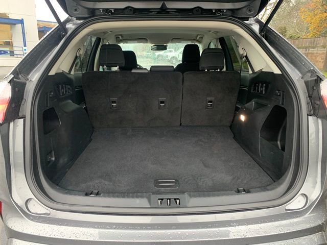 Certified 2024 Ford Edge SE w/ Black Appearance Package image 6
