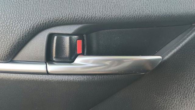 Used 2024 Toyota Camry SE FWD image 20