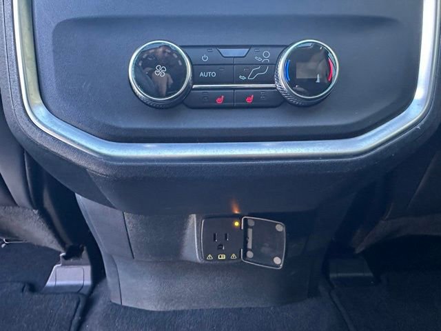 Certified 2025 Ford Expedition Platinum image 37