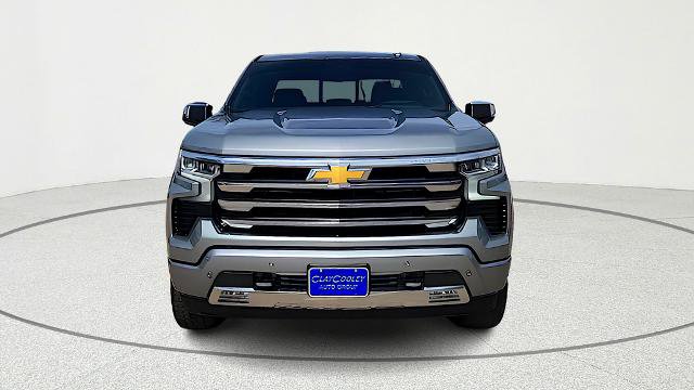 Used 2025 Chevrolet Silverado 1500 High Country w/ Technology Package image 3