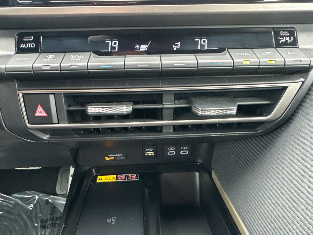 Used 2025 Toyota Camry SE FWD image 44