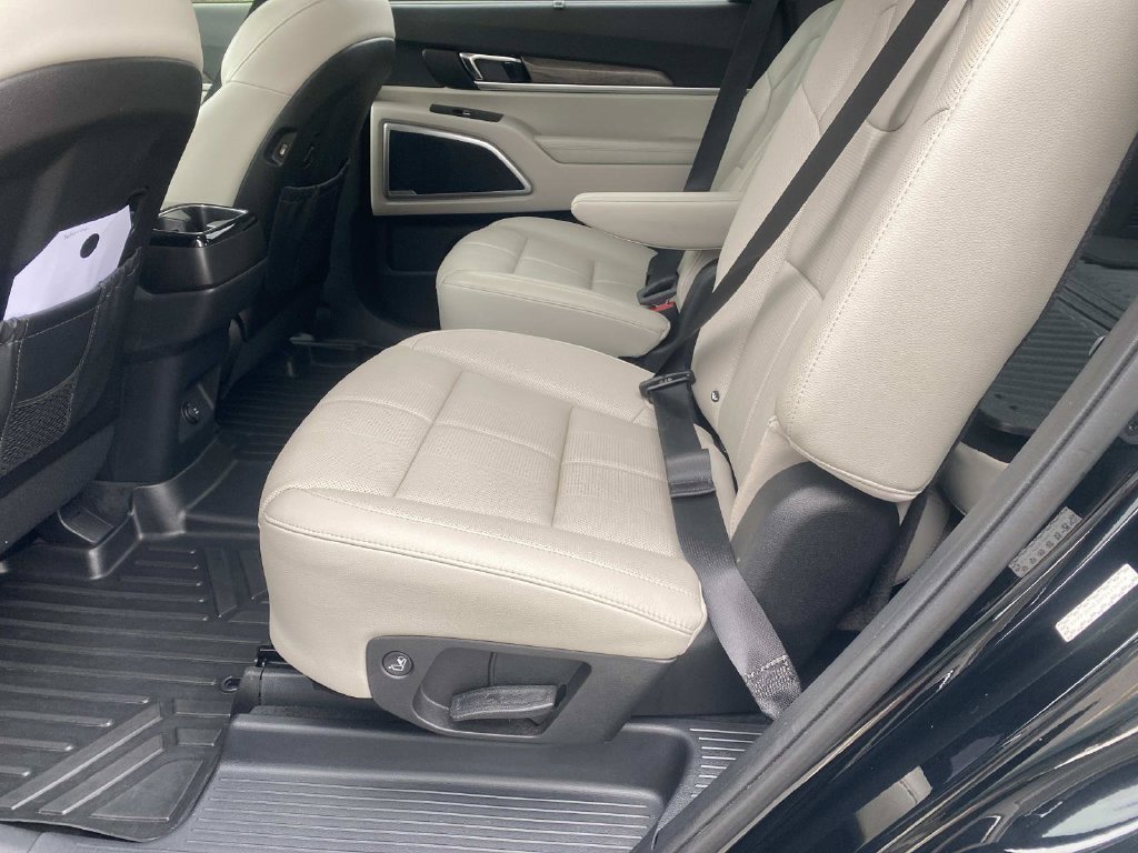 Used 2021 Kia Telluride EX w/ EX Premium Package AWD/4WD image 16