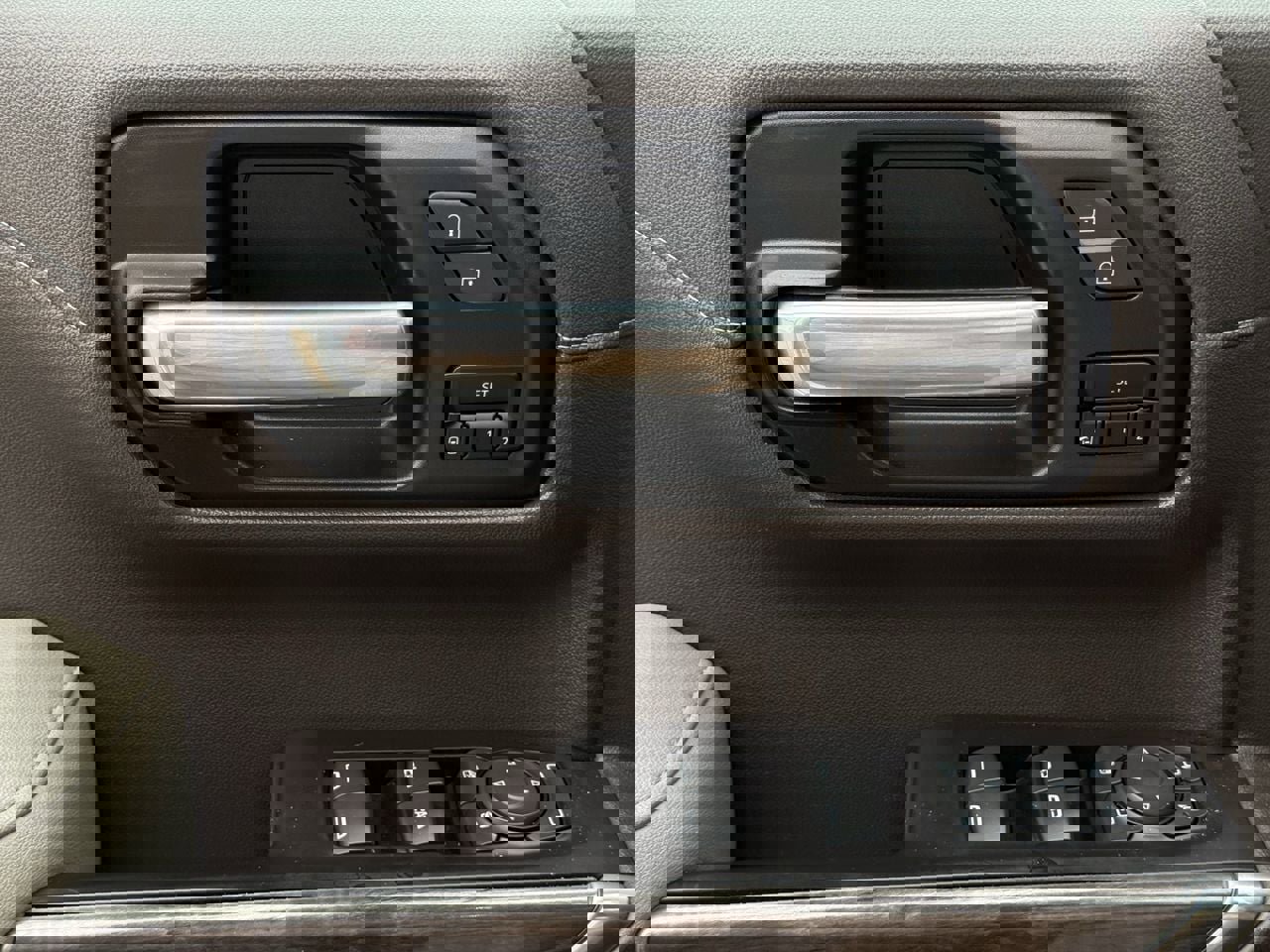 Used 2020 Chevrolet Silverado 1500 LTZ w/ LTZ Premium Package image 23