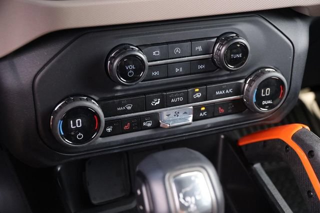 Certified 2024 Ford Bronco Wildtrak AWD/4WD image 20