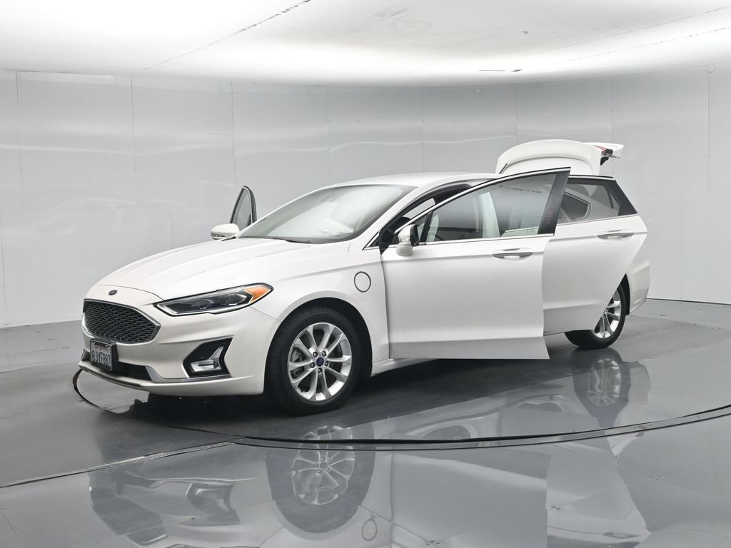 Certified 2019 Ford Fusion Energi Titanium FWD image 33