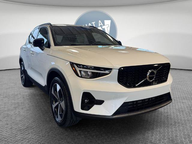 Used 2023 Volvo XC40 B5 Plus w/ Climate Package