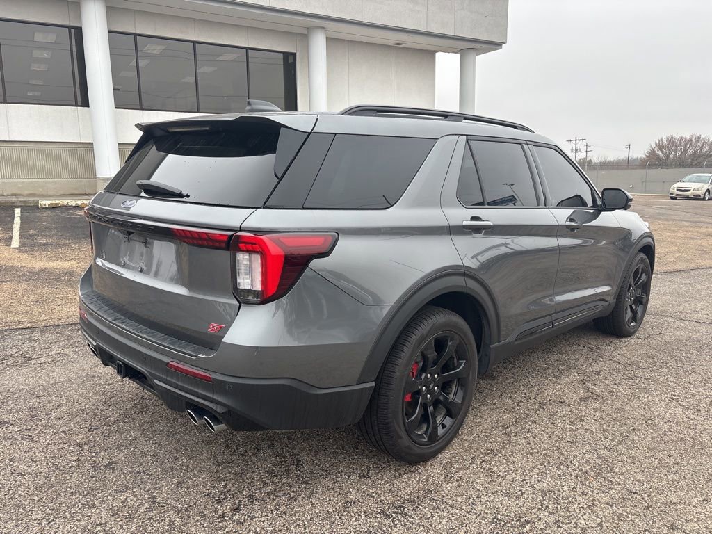 Certified 2025 Ford Explorer ST w/ Sun And Sound Package image 4