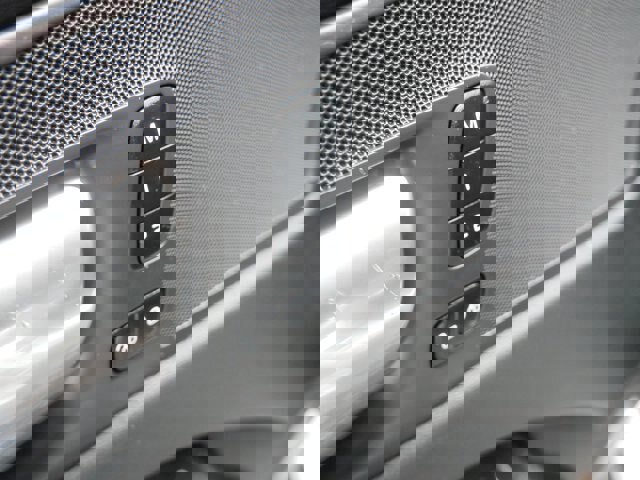 Used 2023 Volvo XC60 B5 Plus image 15