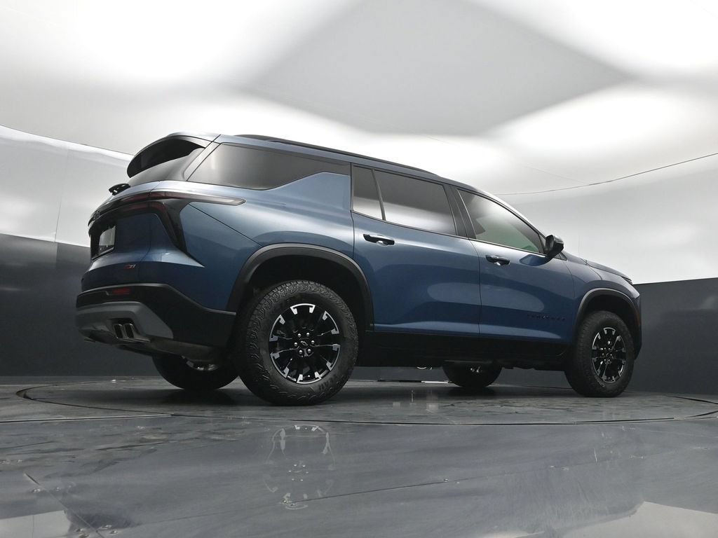 Used 2025 Chevrolet Traverse Z71 w/ Driver Confidence Package AWD/4WD image 41
