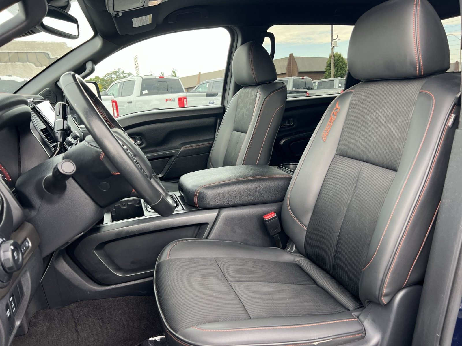 Used 2022 Nissan Titan PRO-4X AWD/4WD image 13