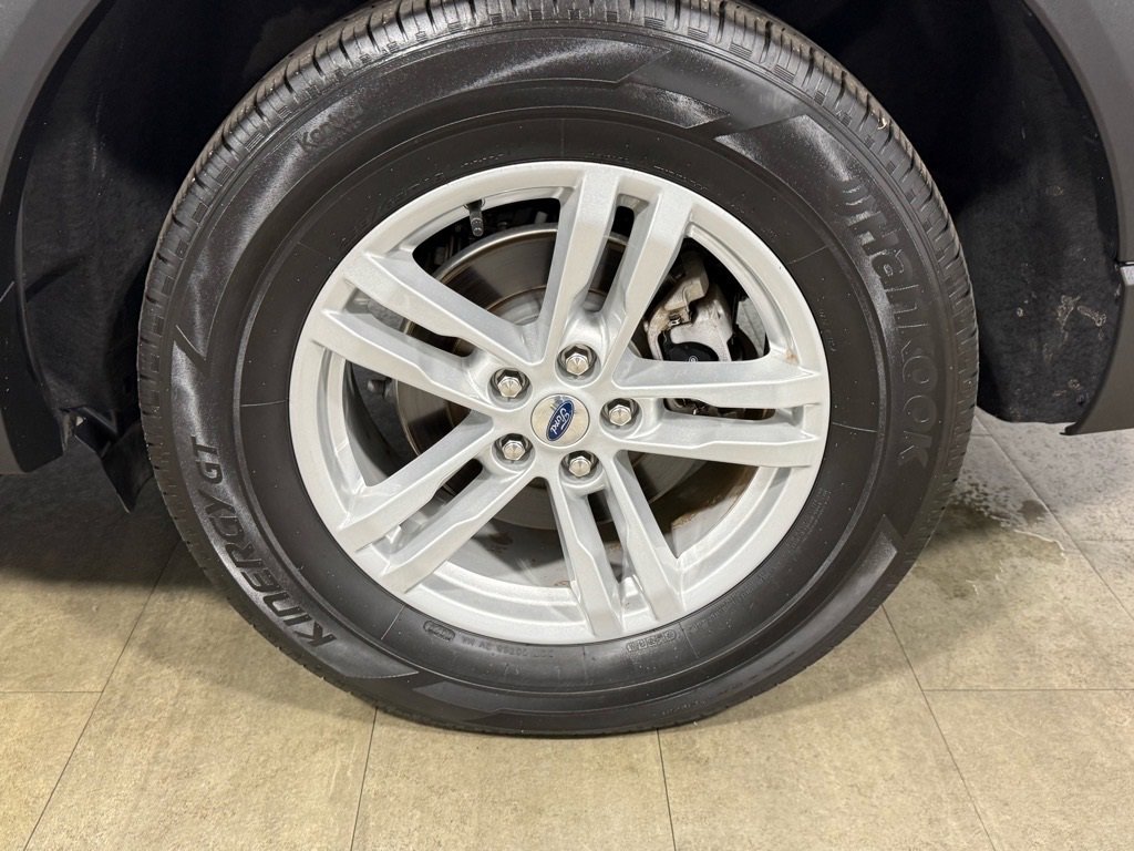 Certified 2024 Ford Explorer XLT w/ Equipment Group 202A image 15