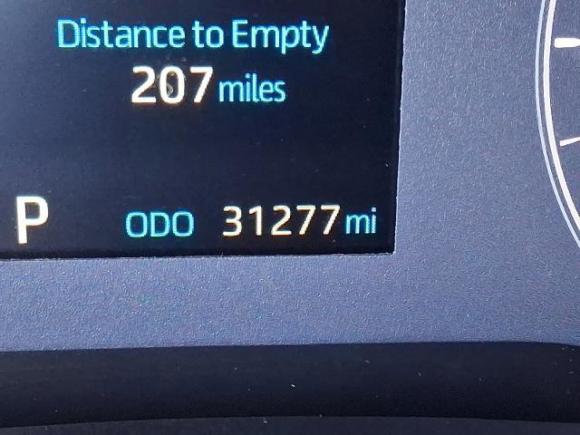 Used 2024 Toyota Corolla Cross LE image 19