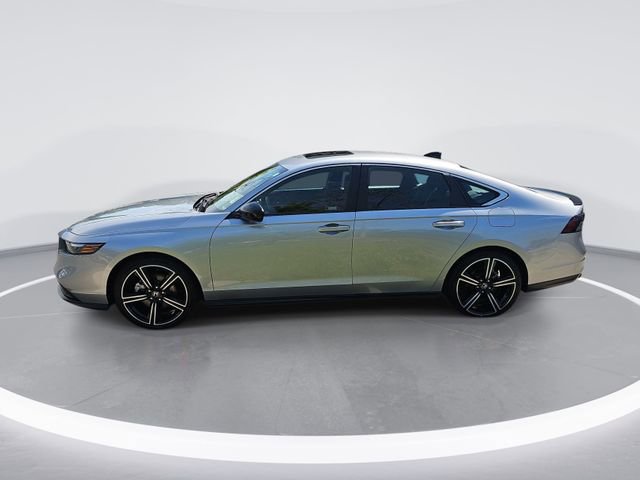Used 2023 Honda Accord Sport image 2