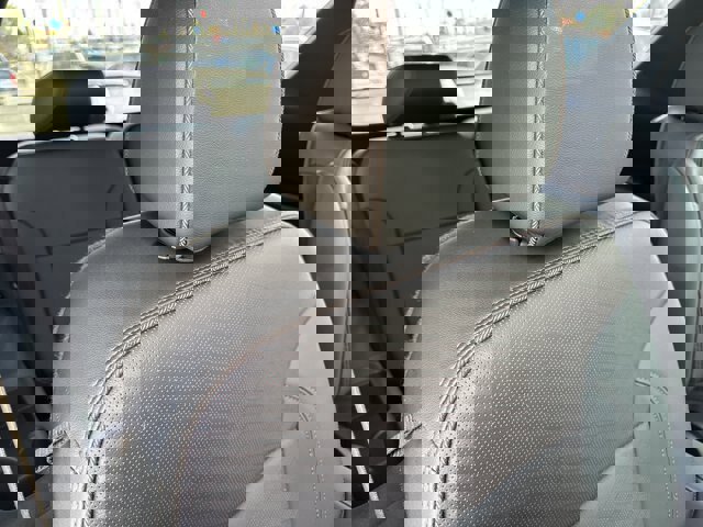 Used 2023 Chevrolet Traverse High Country image 15