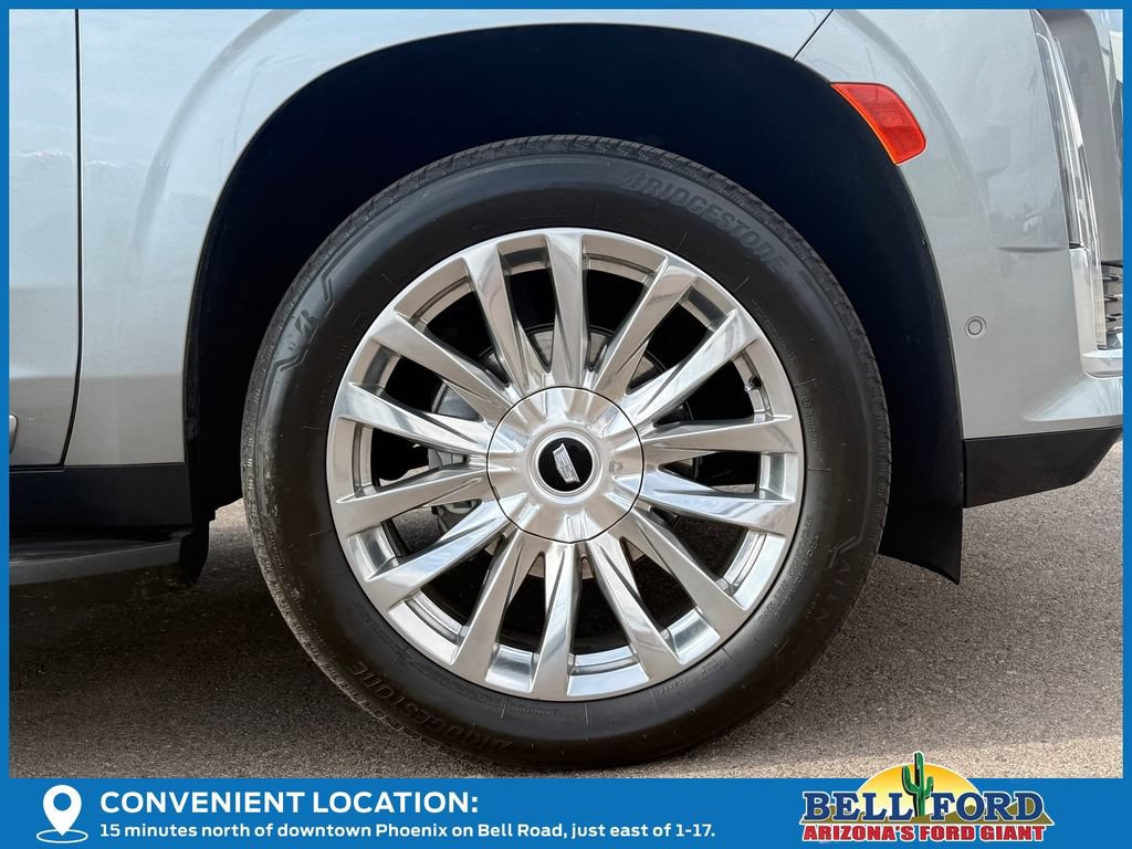 Used 2024 Cadillac Escalade ESV Premium Luxury AWD/4WD image 5