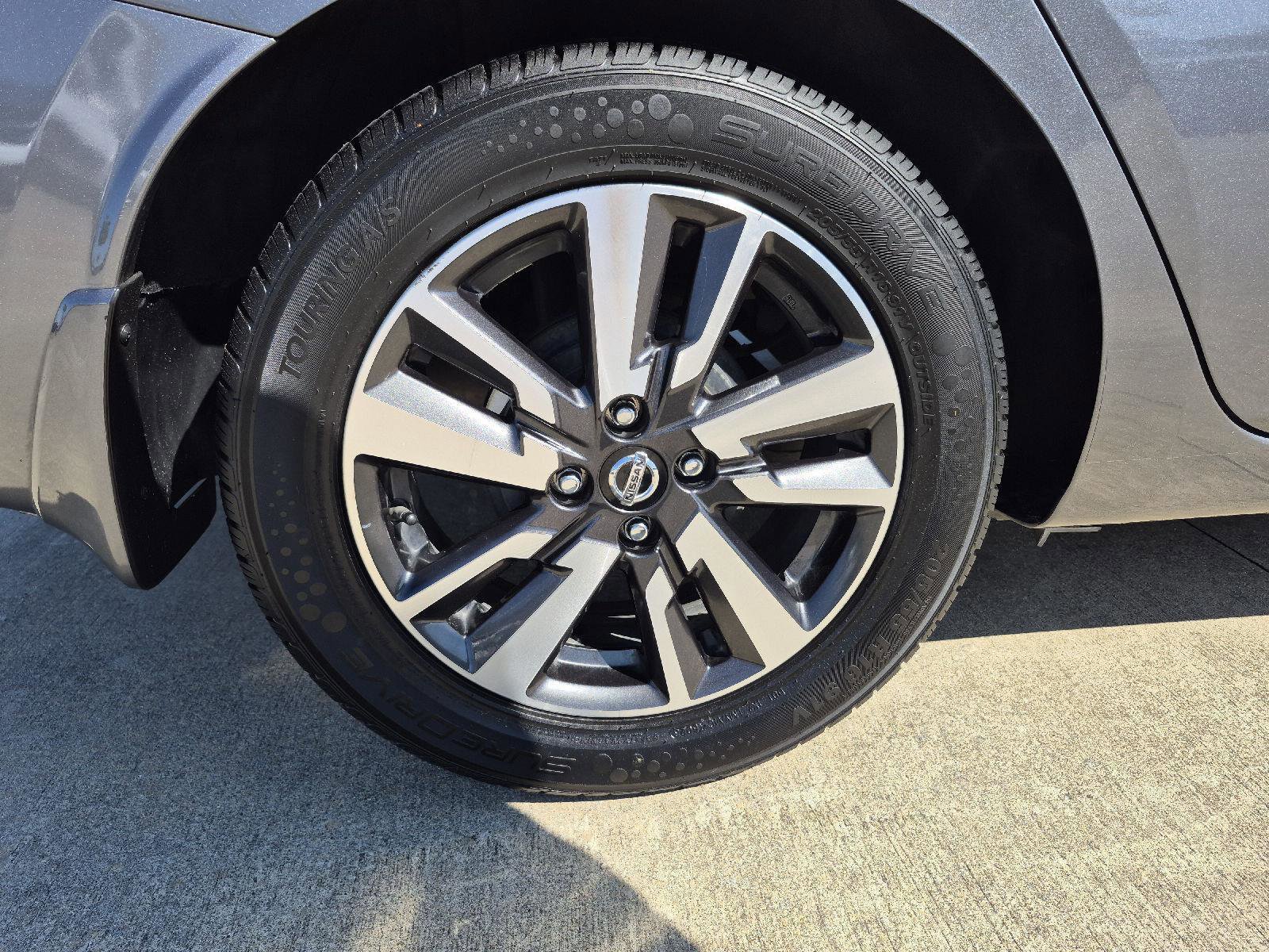 Used 2021 Nissan Versa SV image 20