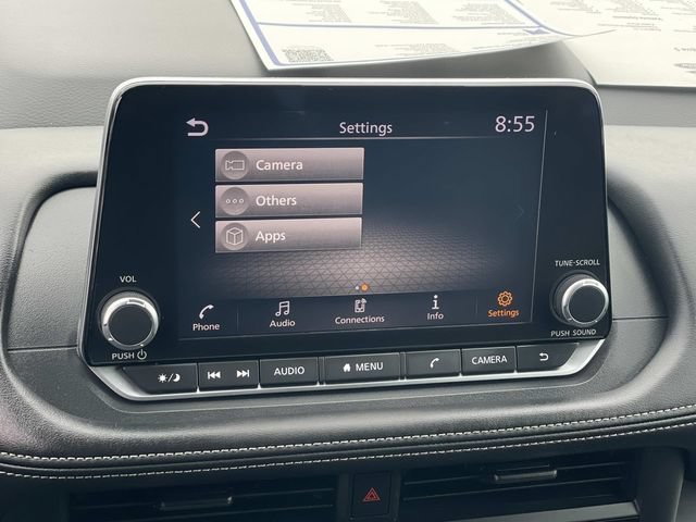 Used 2025 Nissan Rogue S FWD image 14