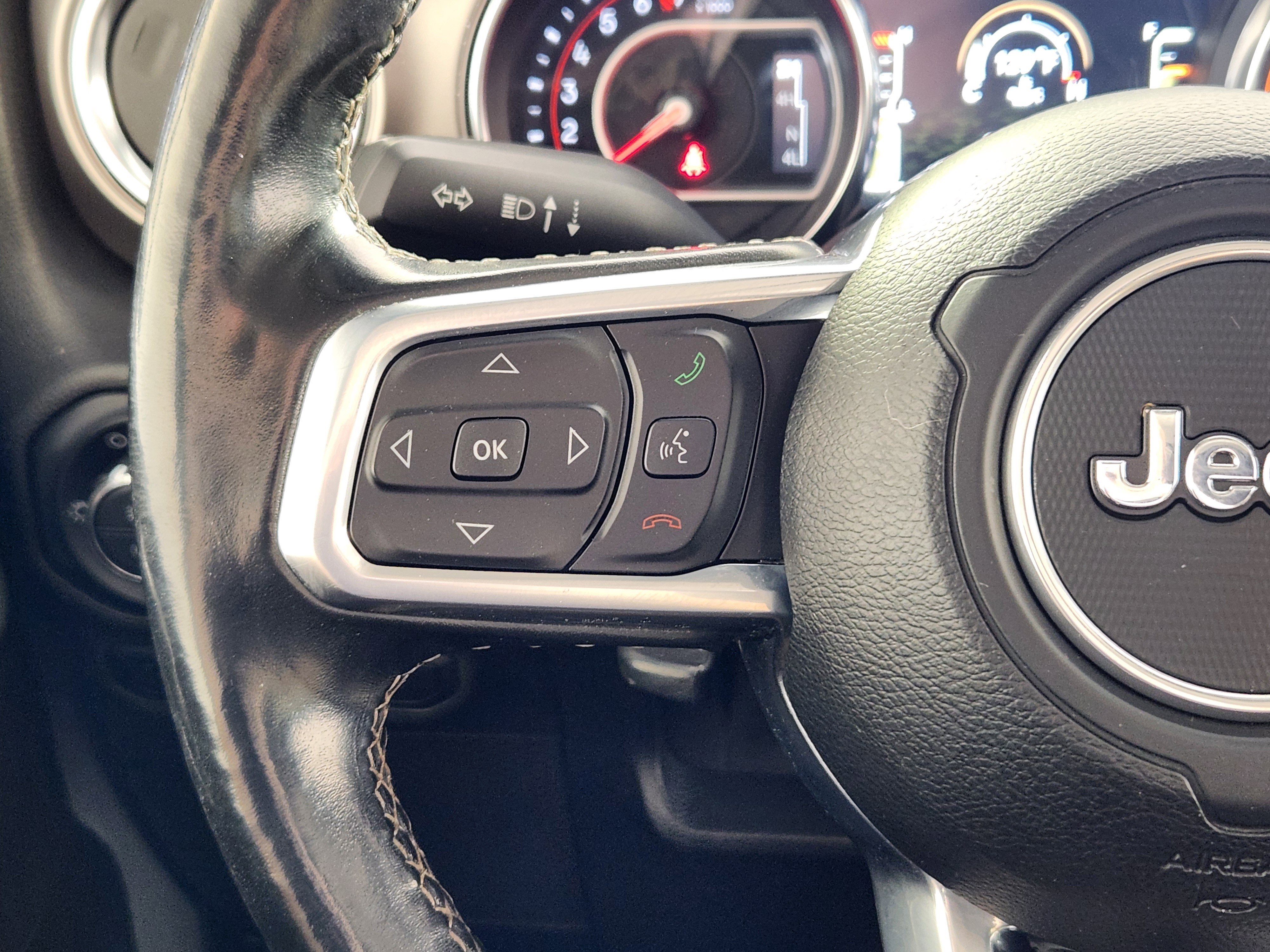 Used 2020 Jeep Gladiator Rubicon w/ Uconnect 4C Nav & Sound Group image 17