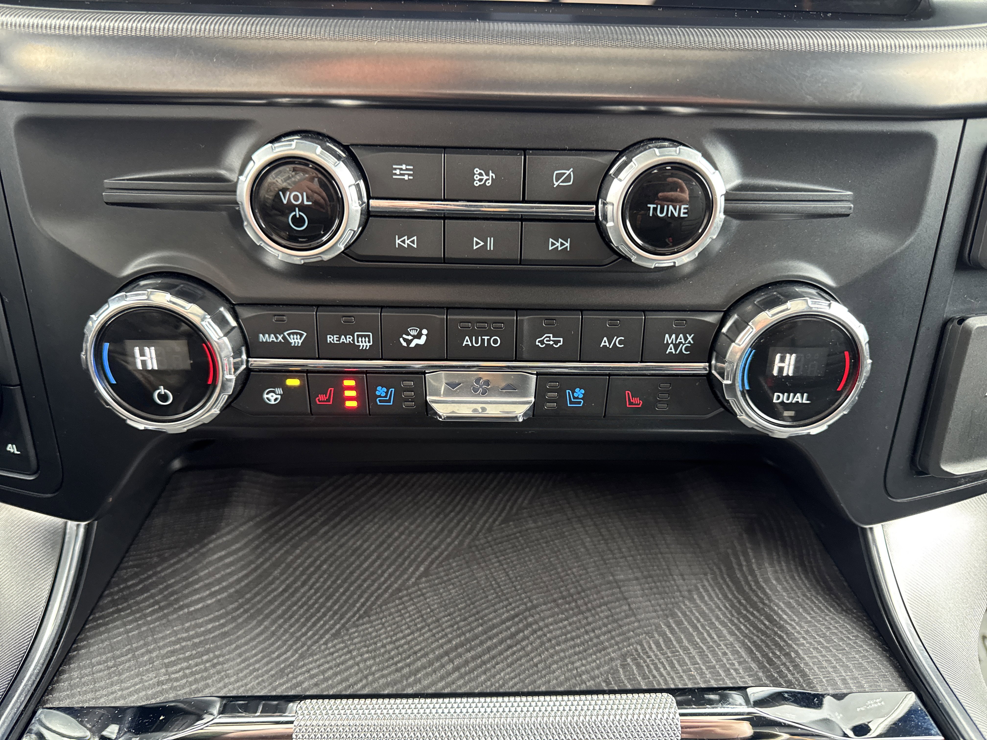 Certified 2021 Ford F150 Platinum w/ Equipment Group 701A High image 23