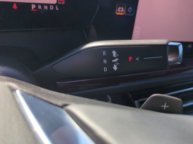 Used 2024 Chevrolet Traverse Z71 AWD/4WD image 27