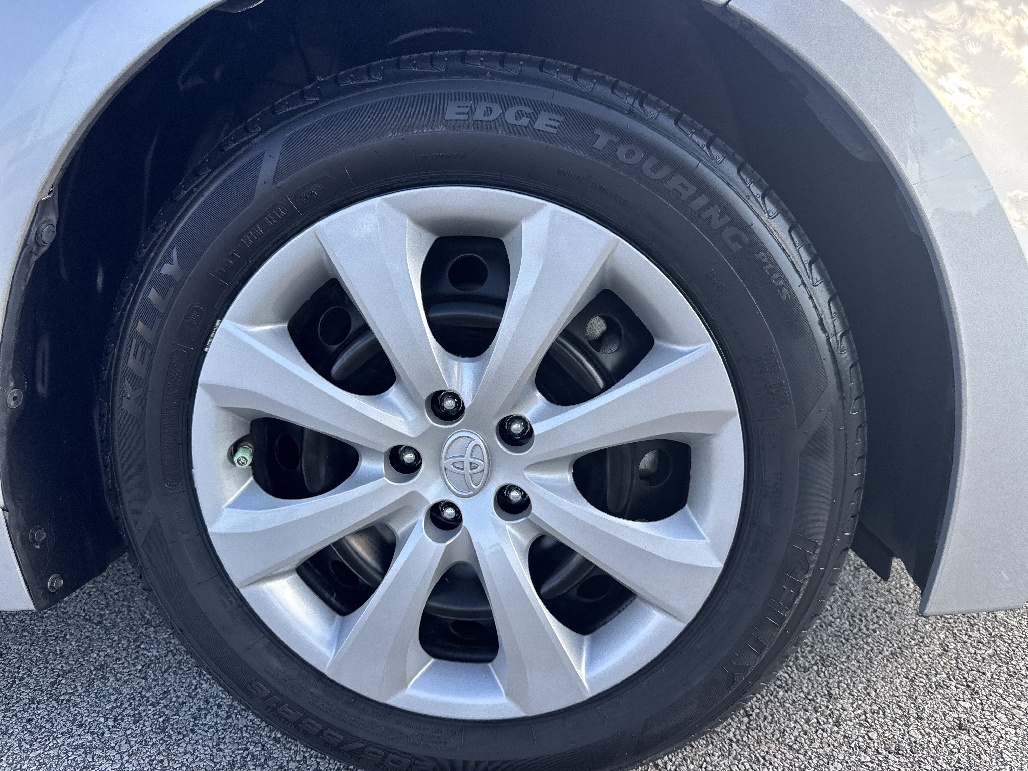 Used 2023 Toyota Corolla LE FWD image 13