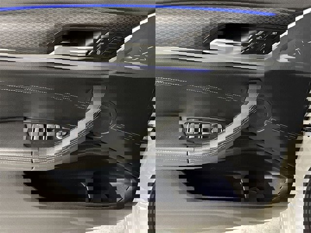 Used 2022 BMW X4 xDrive30i w/ M Sport Package 2 image 5