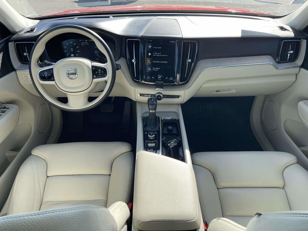 Used 2020 Volvo XC60 T5 Inscription image 8