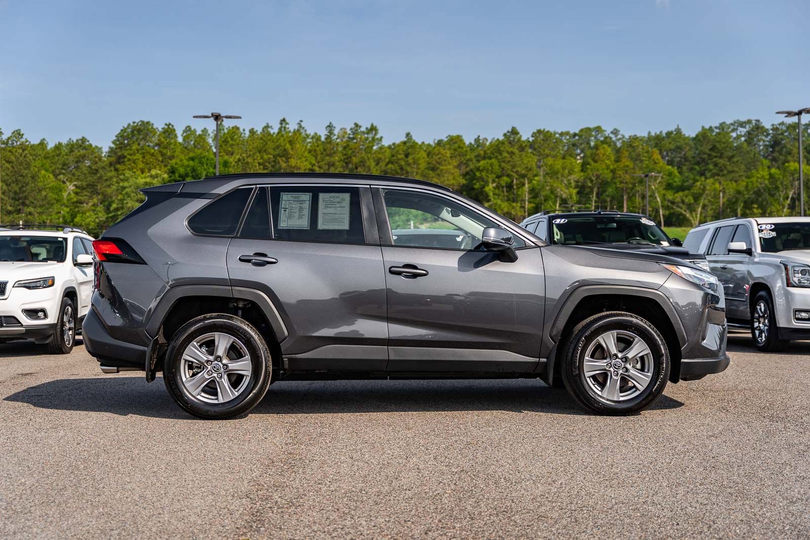 Used 2024 Toyota RAV4 XLE AWD/4WD image 8