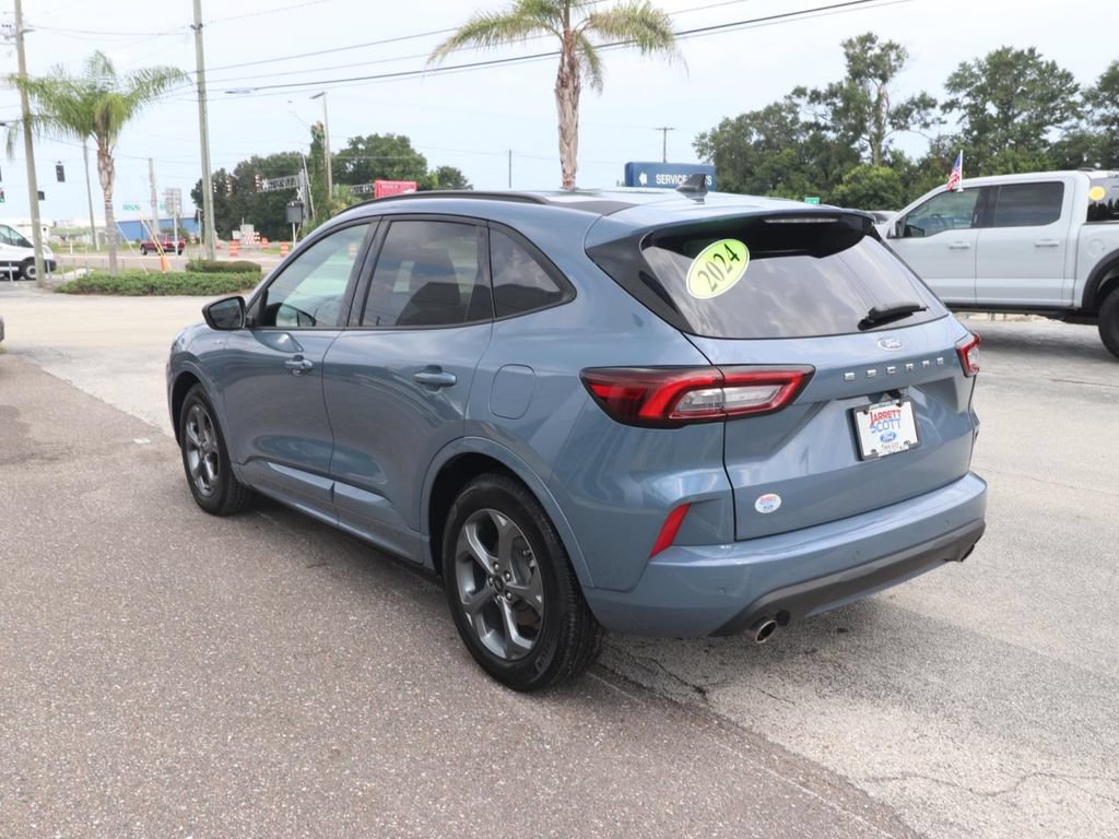 Certified 2024 Ford Escape ST-Line w/ Tech Pack #1 FWD image 10