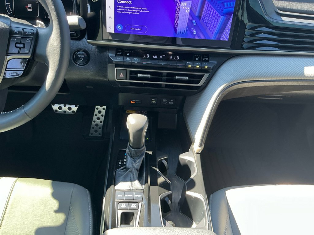 Used 2026 Toyota Camry SE w/ Multimedia Upgrade Package FWD image 20