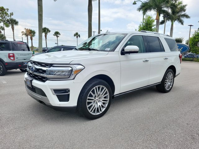 Certified 2022 Ford Expedition Limited AWD/4WD image 3