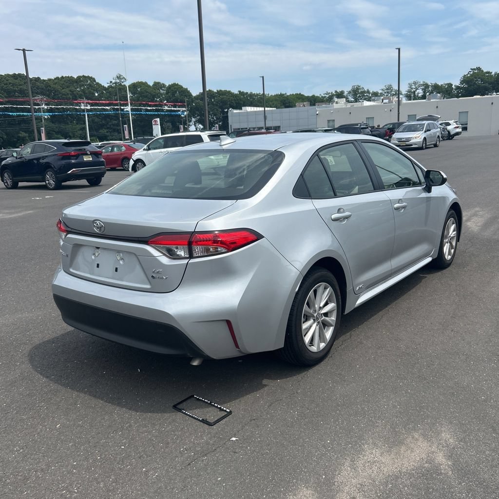 Used 2026 Toyota Corolla LE w/ LE Premium Package AWD/4WD image 7